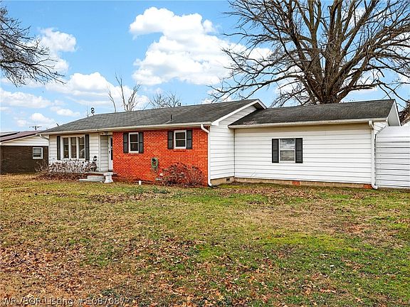 5th image of 506 NW Mimosa Dr