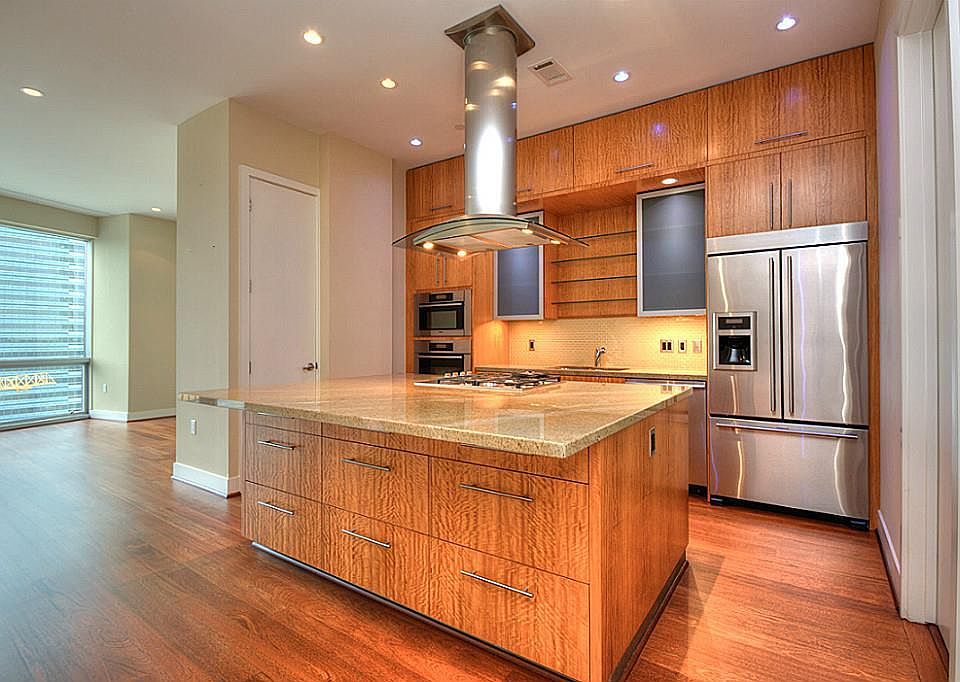 1st image of 1600 Post Oak Blvd Unit 1402