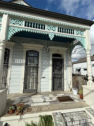2422 Columbus St Photo 1