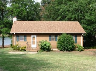 354 Bailey Cir, Townville, SC 29689