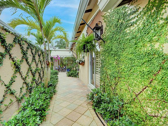 4th image of 4534 Carlton Golf Dr