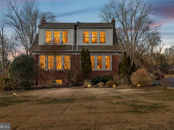 6329 E Valley Green Rd, Flourtown, PA 19031