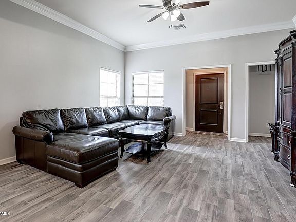5th image of 114 Colchester Dr