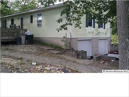 3rd image of 309 Cedar Ave