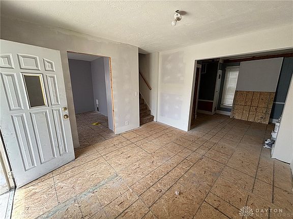 3rd image of 612 Gray Ave