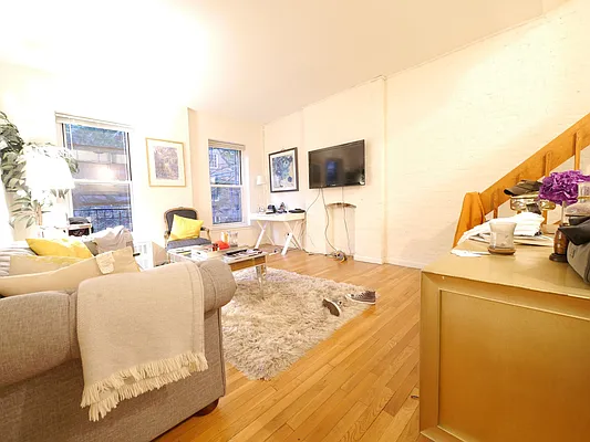 Rented by (Legacy) NY Quality Living Uptown | media 9