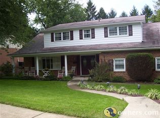 2995 Forrest Ln, York, PA 17402