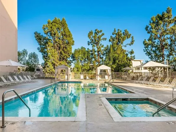 100 S Doheny Dr, Los Angeles, CA