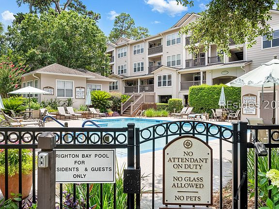 2nd image of 80 Paddle Boat Ln APT 809