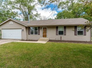 4768 Alexandra Ln, Machesney Park, IL 61115