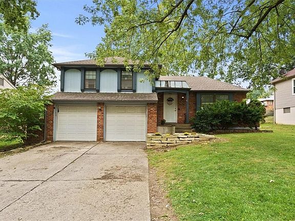 2nd image of 3004 NW Bristol Ct