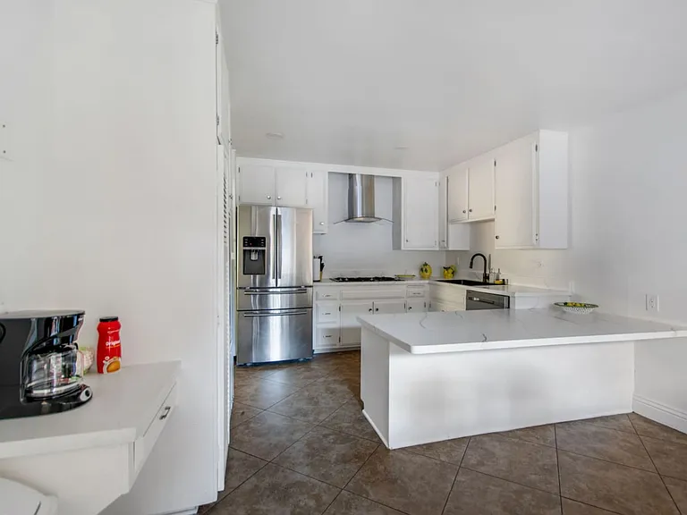 3720 S Marine St #1 — Photo 11