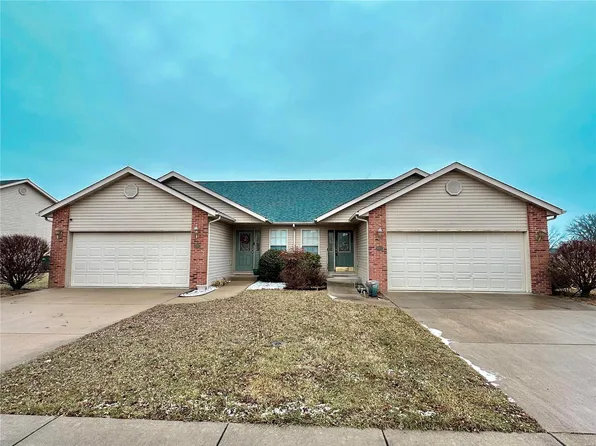 10955 Kentfield Dr, Lebanon, IL 62254