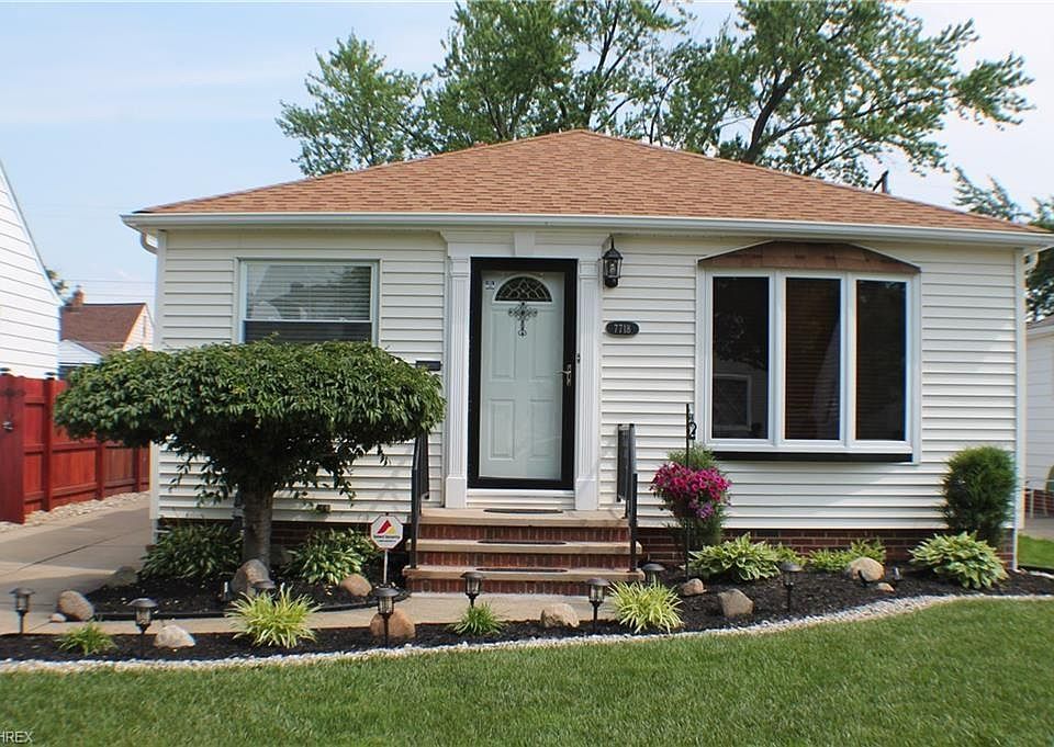 1st image of 7718 Dorothy Ave