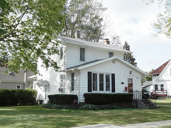 3rd image of 334 Clinton St