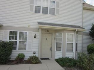 2419 Sheehan Dr UNIT 101, Naperville, IL 60564