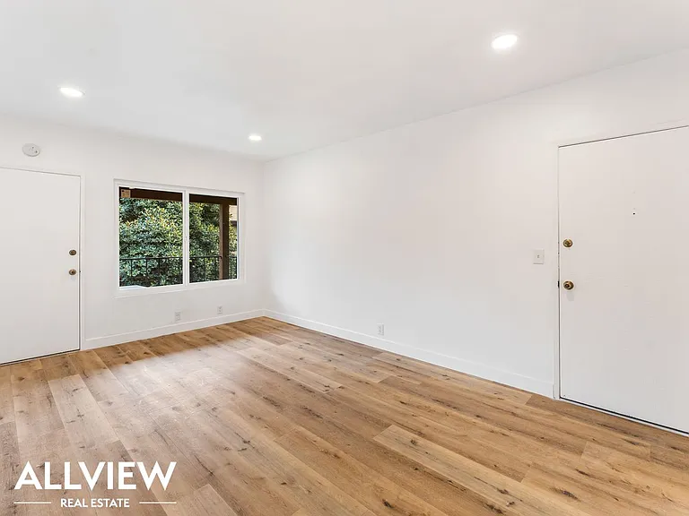 7855 2nd Street — Photo 4
