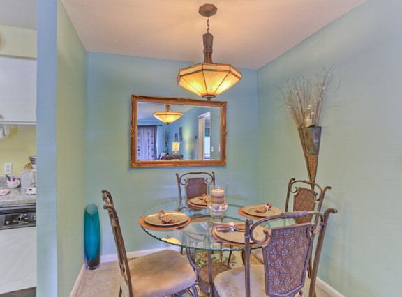 4th image of 850 Mallery St #12A