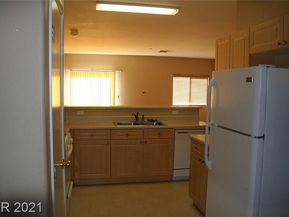 5th image of 8795 Tomnitz Ave Unit 103