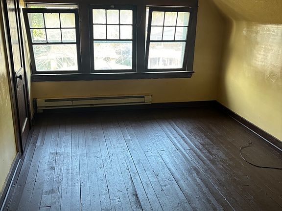 4th image of 11808 Saywell Ave