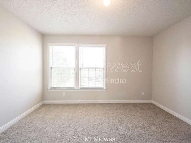 859 Runnymede Dr — Photo 37