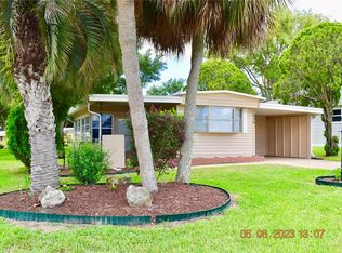 1026 Vermont Ave, Lady Lake, FL 32159