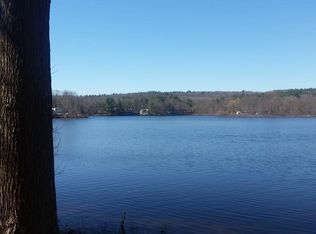 24 Lakeshore Dr, Norfolk, MA 02056