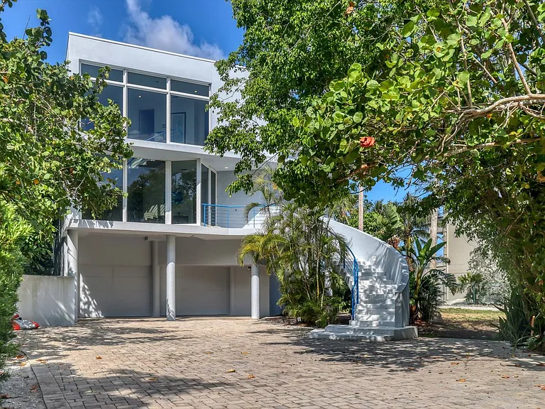 5801 Gulf Of Mexico Dr — Photo 12