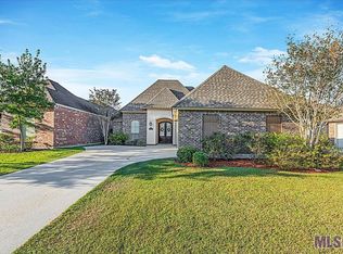 10527 Hill Pointe Ave, Baton Rouge, LA 70810