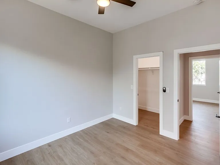 754 W 9th Ave — Photo 23