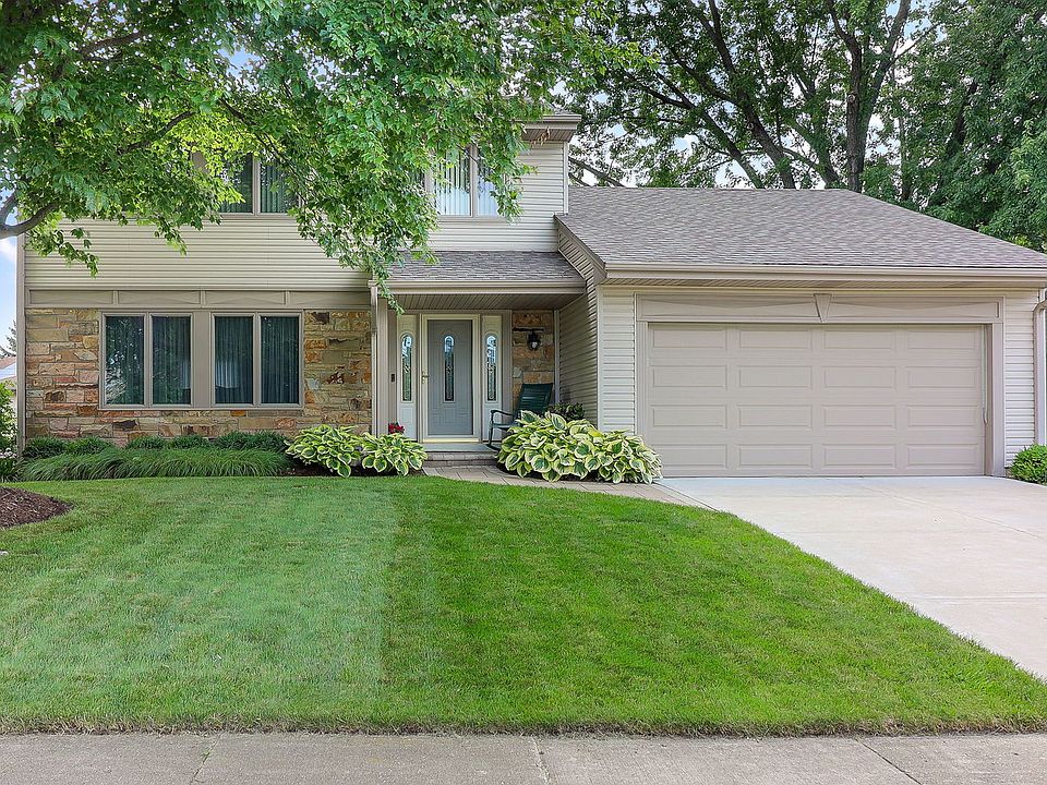 1st image of 2S234 Continental Dr