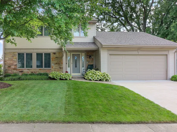 2S234 Continental Dr, Warrenville, IL 60555