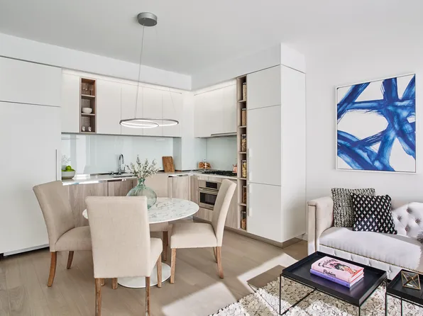 555 West 43rd Street image 2 of 11