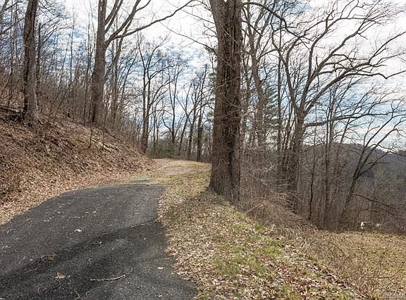 3rd image of 999 Falconwood Ln #20