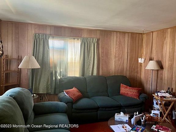 3rd image of 1808 Stratford Ave