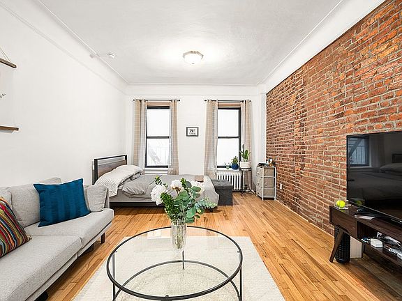 3rd image of 242 E 87th St APT 2J