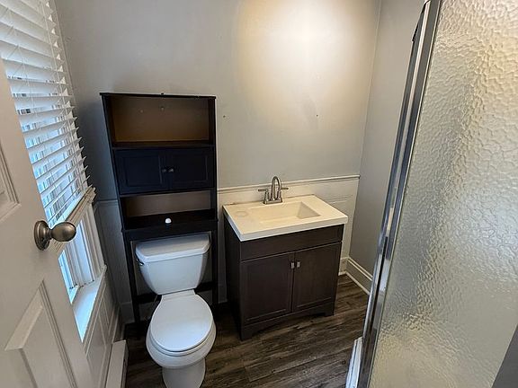 2nd image of 531 W King St APT 1