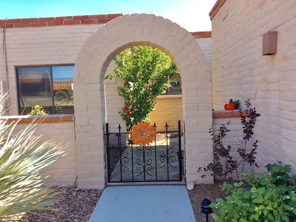 Front entrance gate