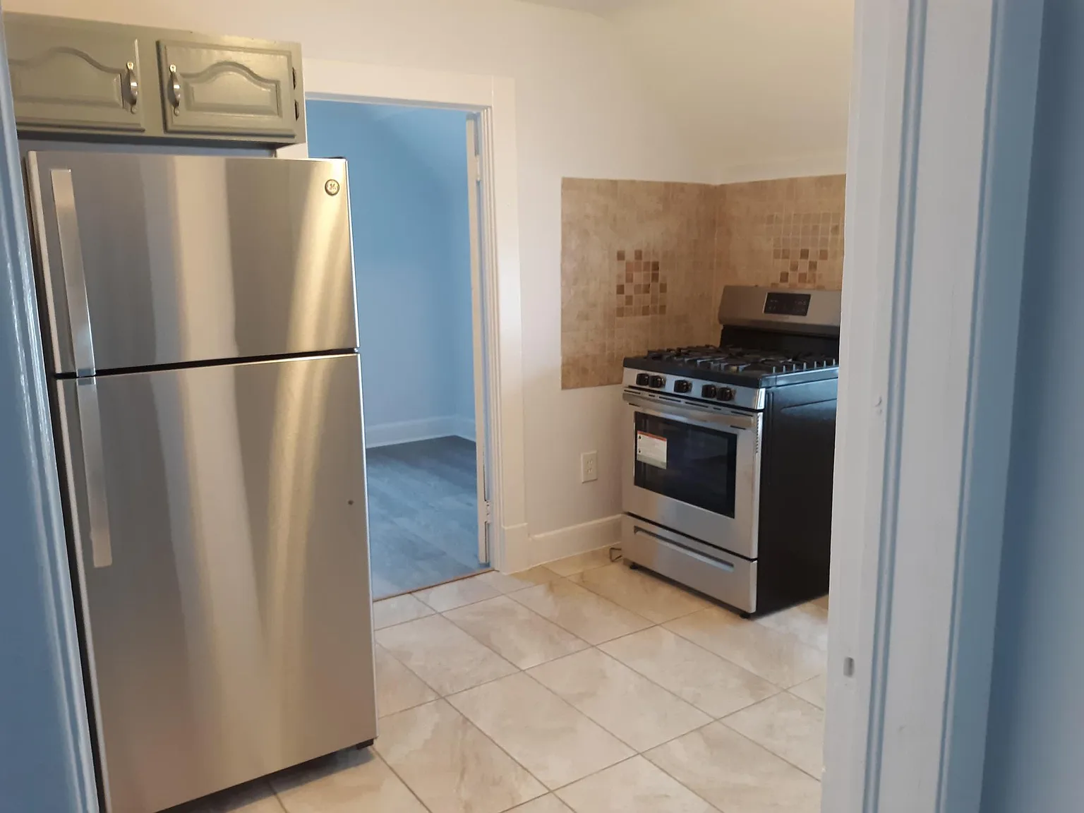 2 bed, 900 sqft, $1,105 — Photo 3
