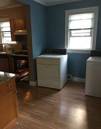 4th image of 176 Fairview Ave Floor 1
