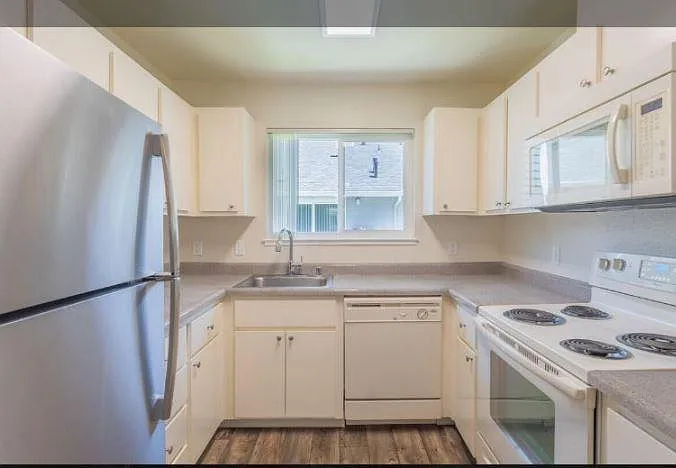Cedar Glen — Photo 2