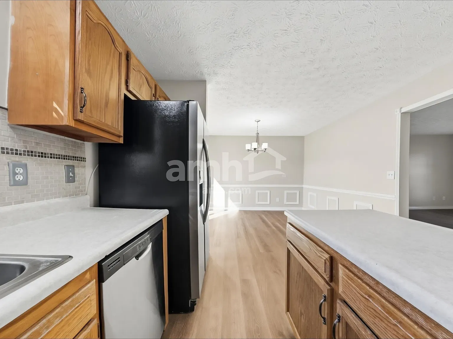 3 bed, 2.5 bath, 1806 sqft, $2,365 — Photo 4