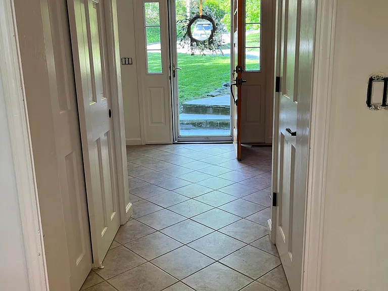 154 Beverly Rd — Photo 29