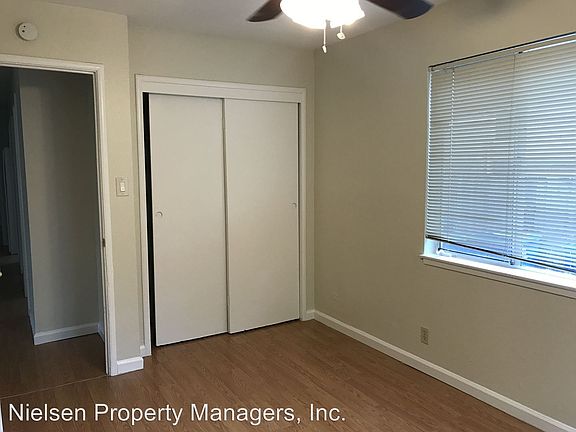 4th image of 2518 27th St APT 01