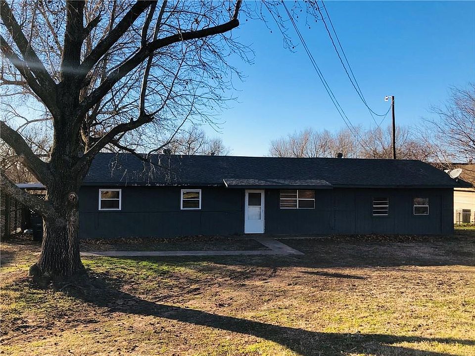 1st image of 419 NE 4th St