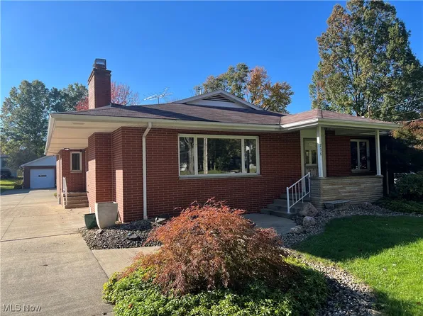 256 Fairview Ave, Canfield, OH 44406