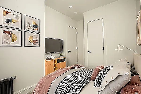 1st image of 138 Ludlow St APT 22A