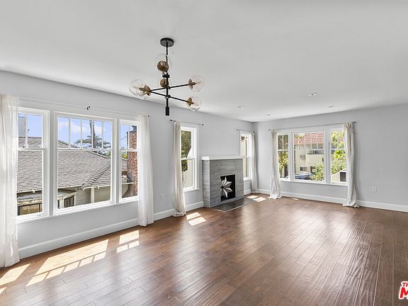 5th image of 964 Edgecliffe Dr