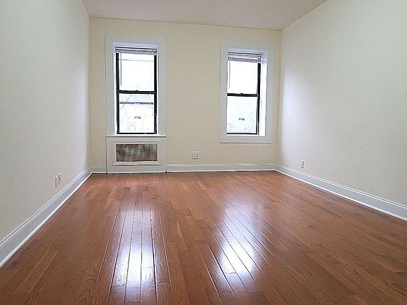 3rd image of 1035 Washington Ave APT 1K