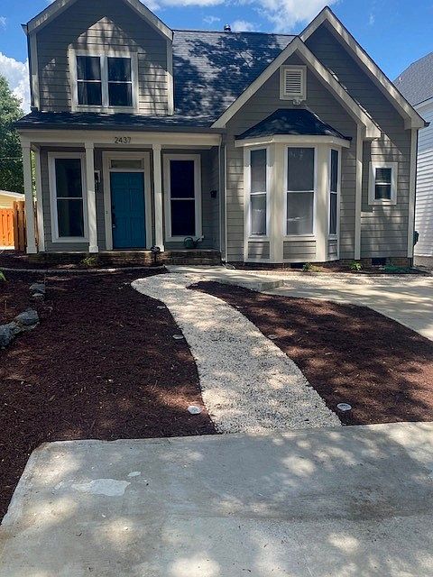1st image of 2437 Laburnum Ave